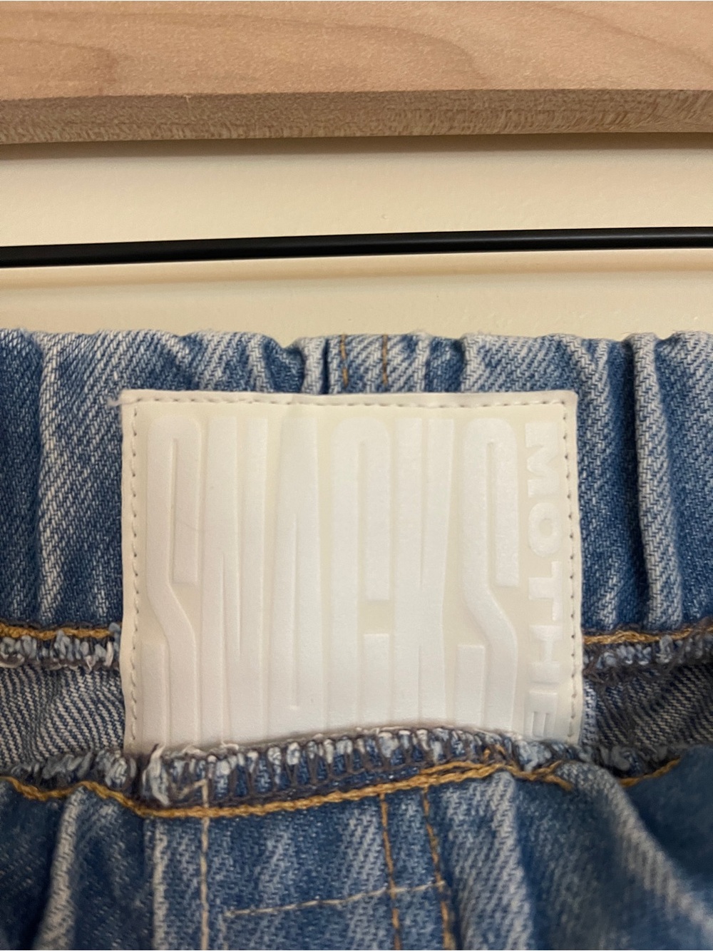 MOTHER SNACKS! The Kitchen Drawer Jeans in All You Can Eat - Picture 8 of 11